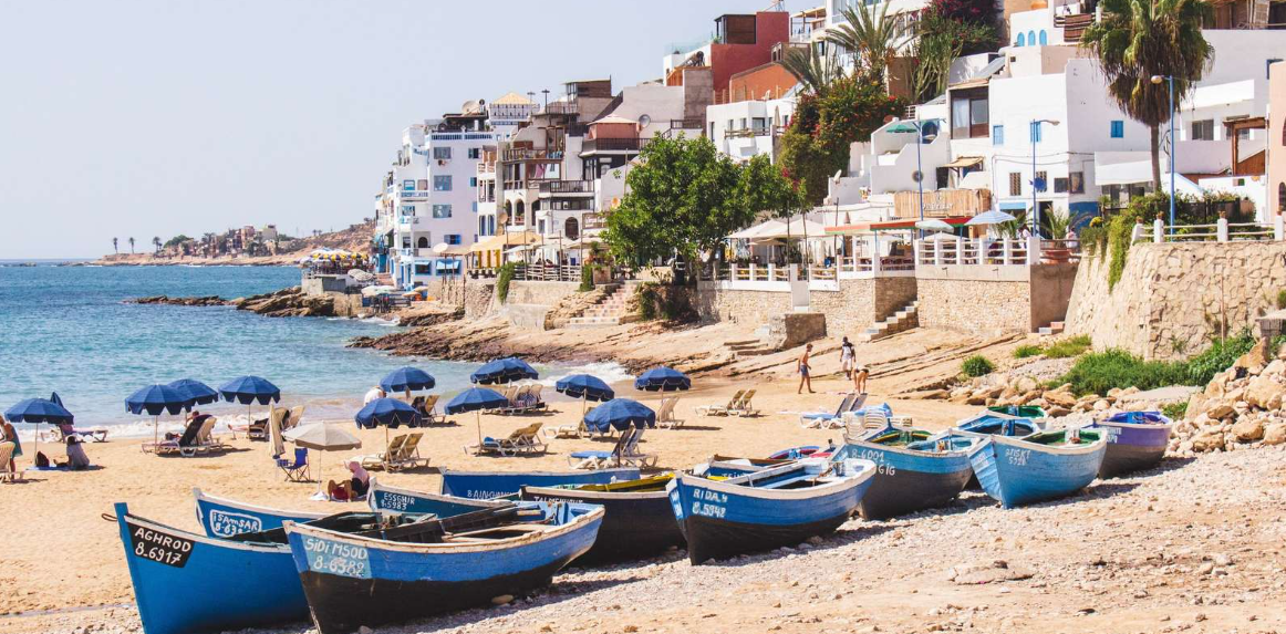 Taghazout, ou la métamorphose d’un village de surfeurs en laboratoire du tourisme de demain